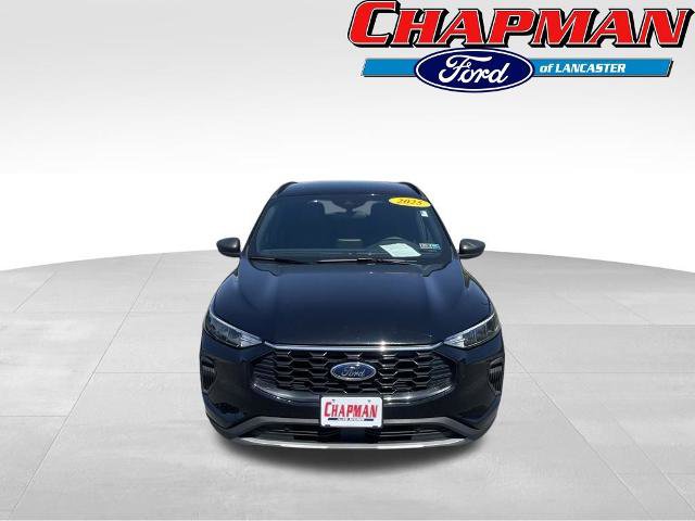 Certified 2025 Ford Escape ST-Line AWD/4WD image 2