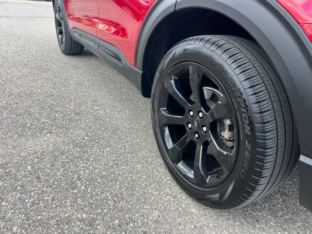 Certified 2024 Ford Explorer ST-Line w/ Class IV Trailer Tow Package AWD/4WD image 29