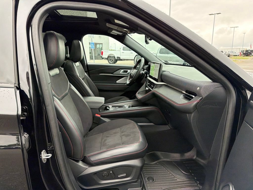 Certified 2025 Ford Explorer ST AWD/4WD image 24