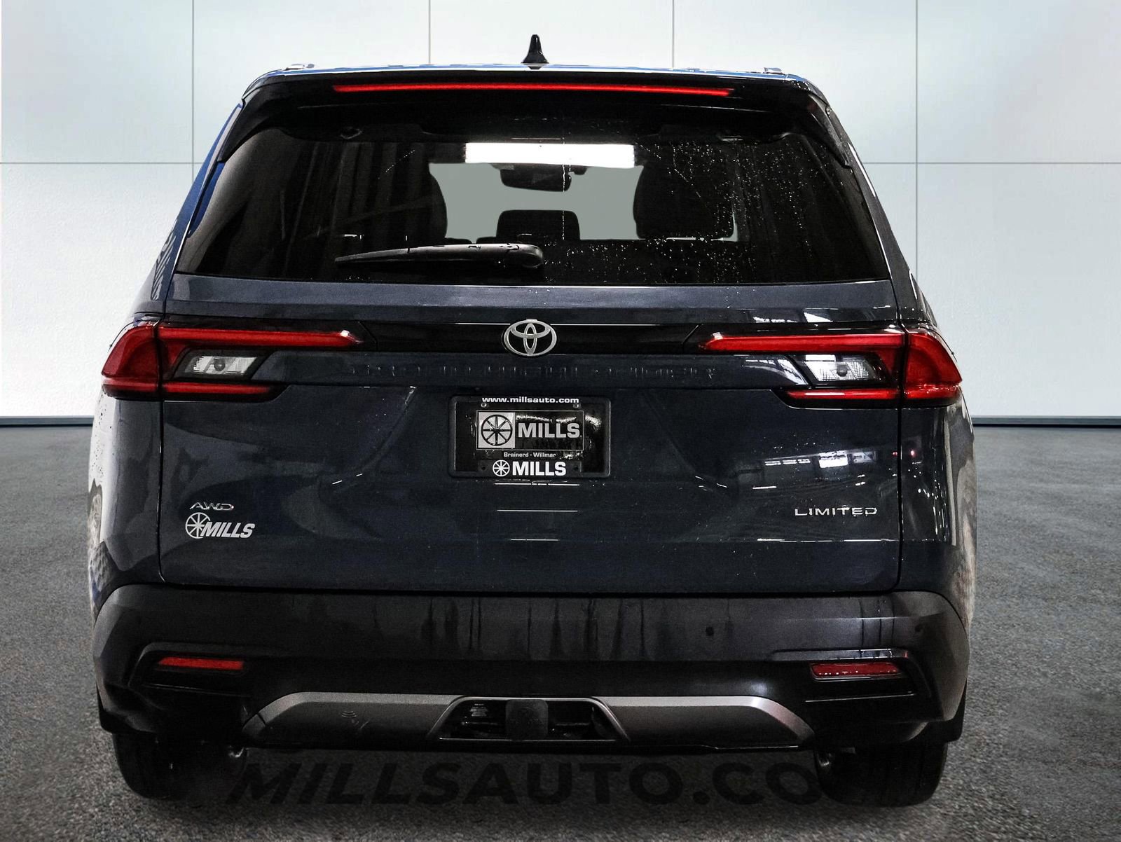 Used 2024 Toyota Grand Highlander Limited image 4