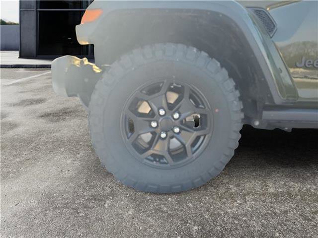 Used 2023 Jeep Gladiator Sport image 17
