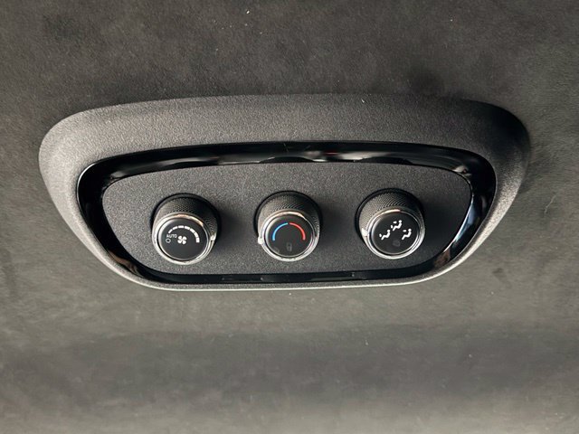Used 2021 Dodge Durango R/T w/ Technology Group RWD image 29