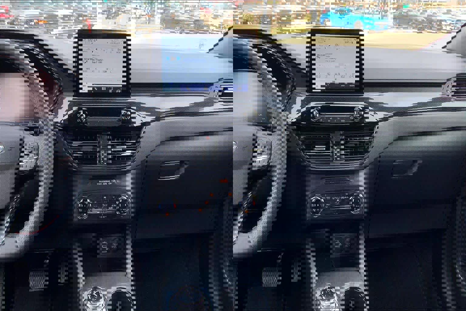 Certified 2025 Ford Escape ST-Line image 9