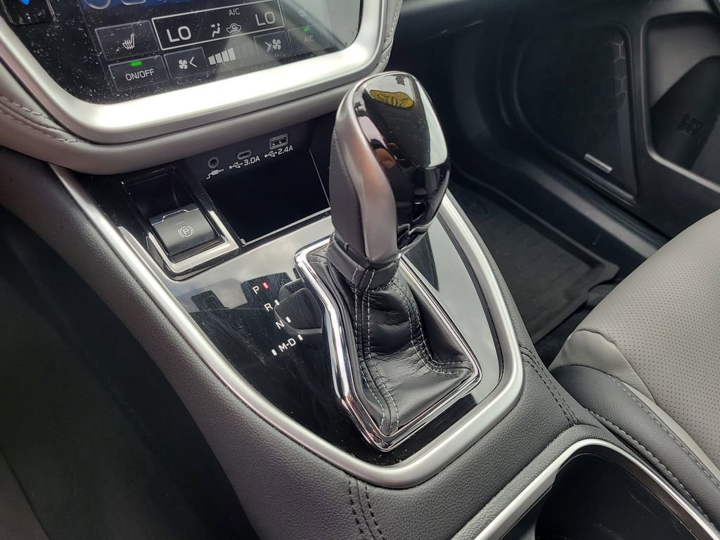 Used 2025 Subaru Outback Limited image 27