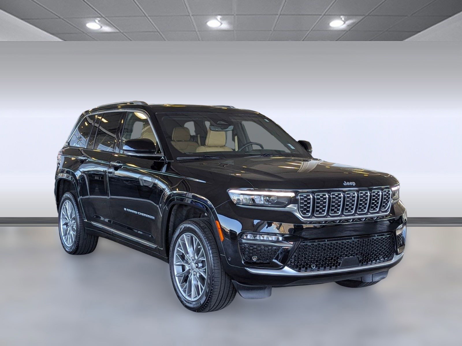 Used 2022 Jeep Grand Cherokee Summit w/ Luxury Tech Group V image 7