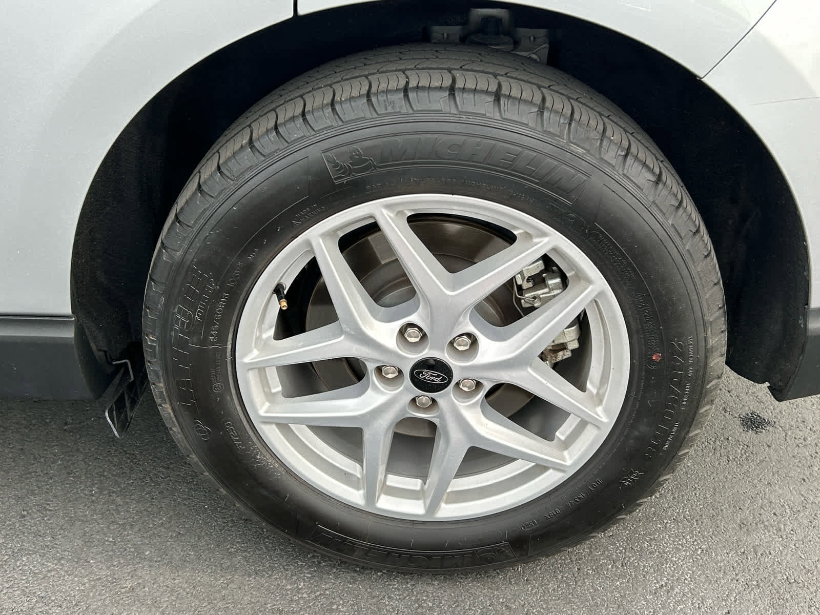 Certified 2024 Ford Edge SEL image 16