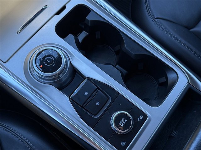 Certified 2022 Ford Explorer XLT w/ Equipment Group 202A image 14