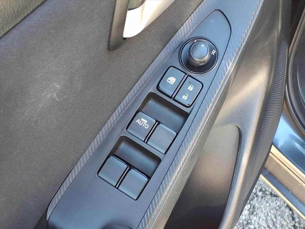 Used 2019 Toyota Yaris LE image 14