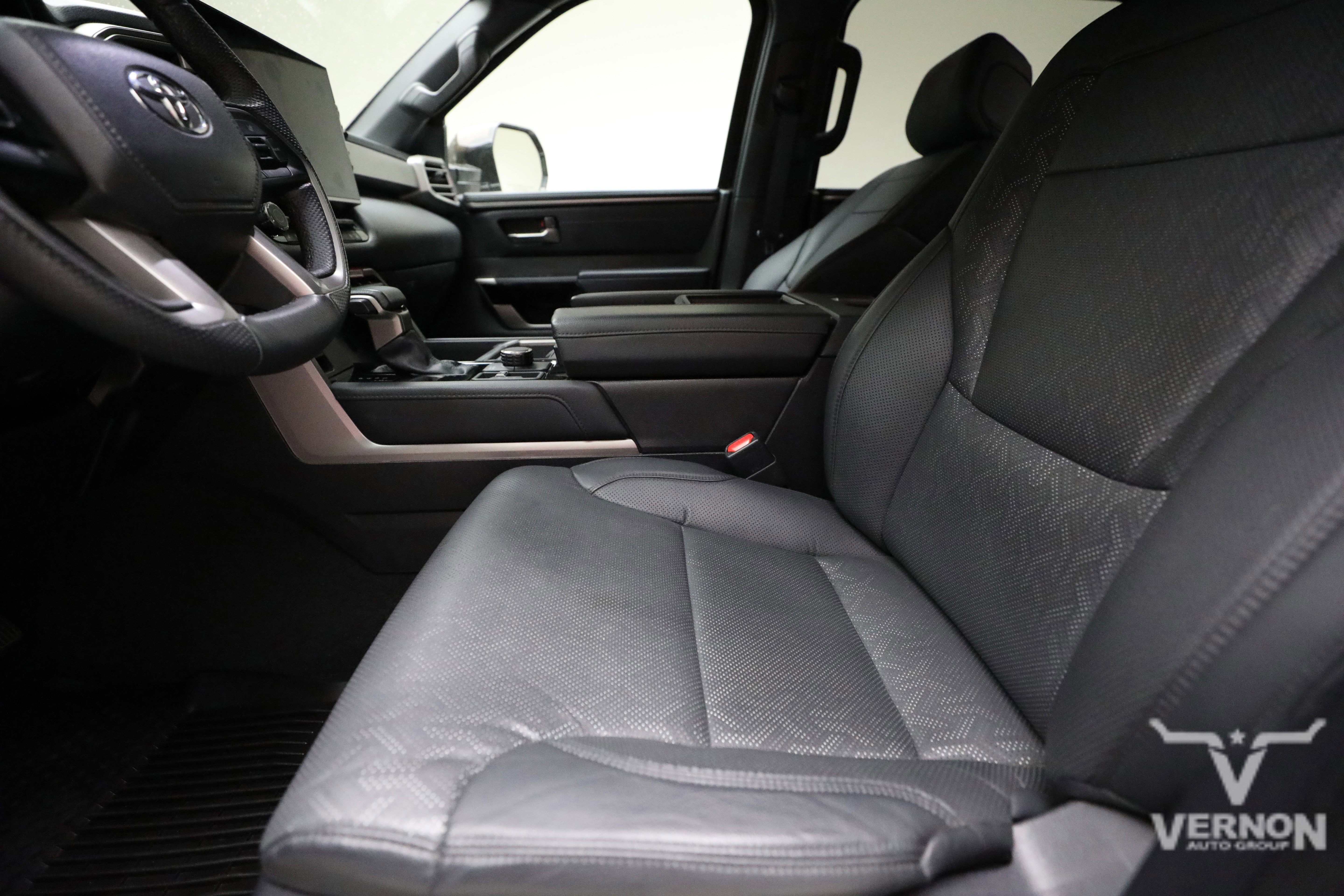 Used 2025 Toyota Tundra Limited w/ Power Package AWD/4WD image 10