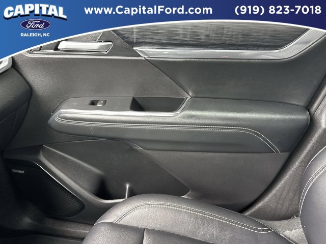 Used 2026 GMC Acadia Elevation w/ Elevation Premium Package FWD image 28
