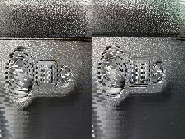 Used 2022 Dodge Challenger SXT w/ Blacktop Package image 26