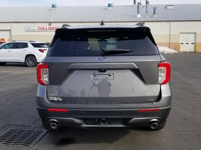 Certified 2023 Ford Explorer XLT w/ Equipment Group 202A image 4