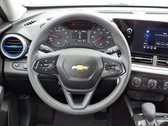 Used 2024 Chevrolet Trax LS w/ LS Convenience Package FWD image 13