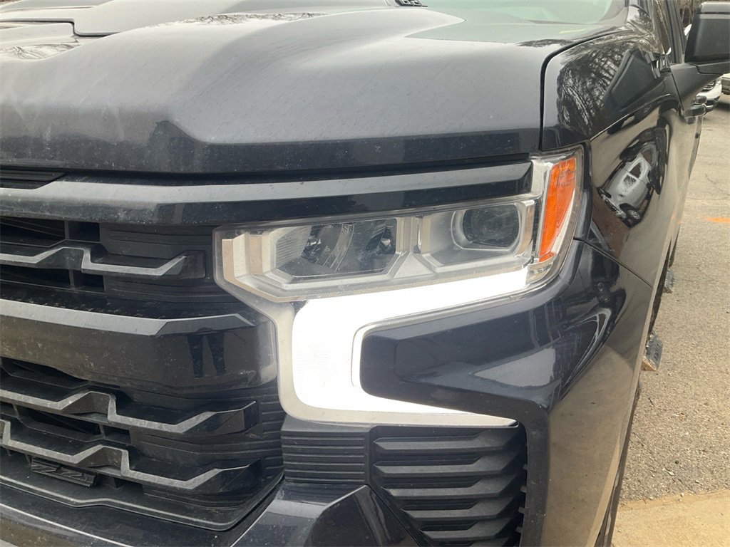 Used 2024 Chevrolet Silverado 1500 LT Trail Boss w/ Convenience Package II image 9