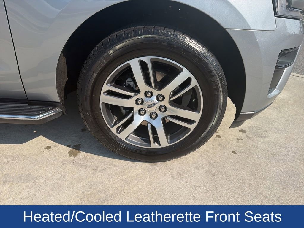 Certified 2023 Ford Expedition XLT image 12