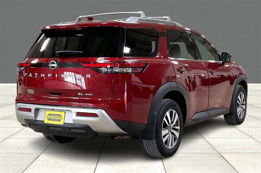 Used 2023 Nissan Pathfinder SL image 4