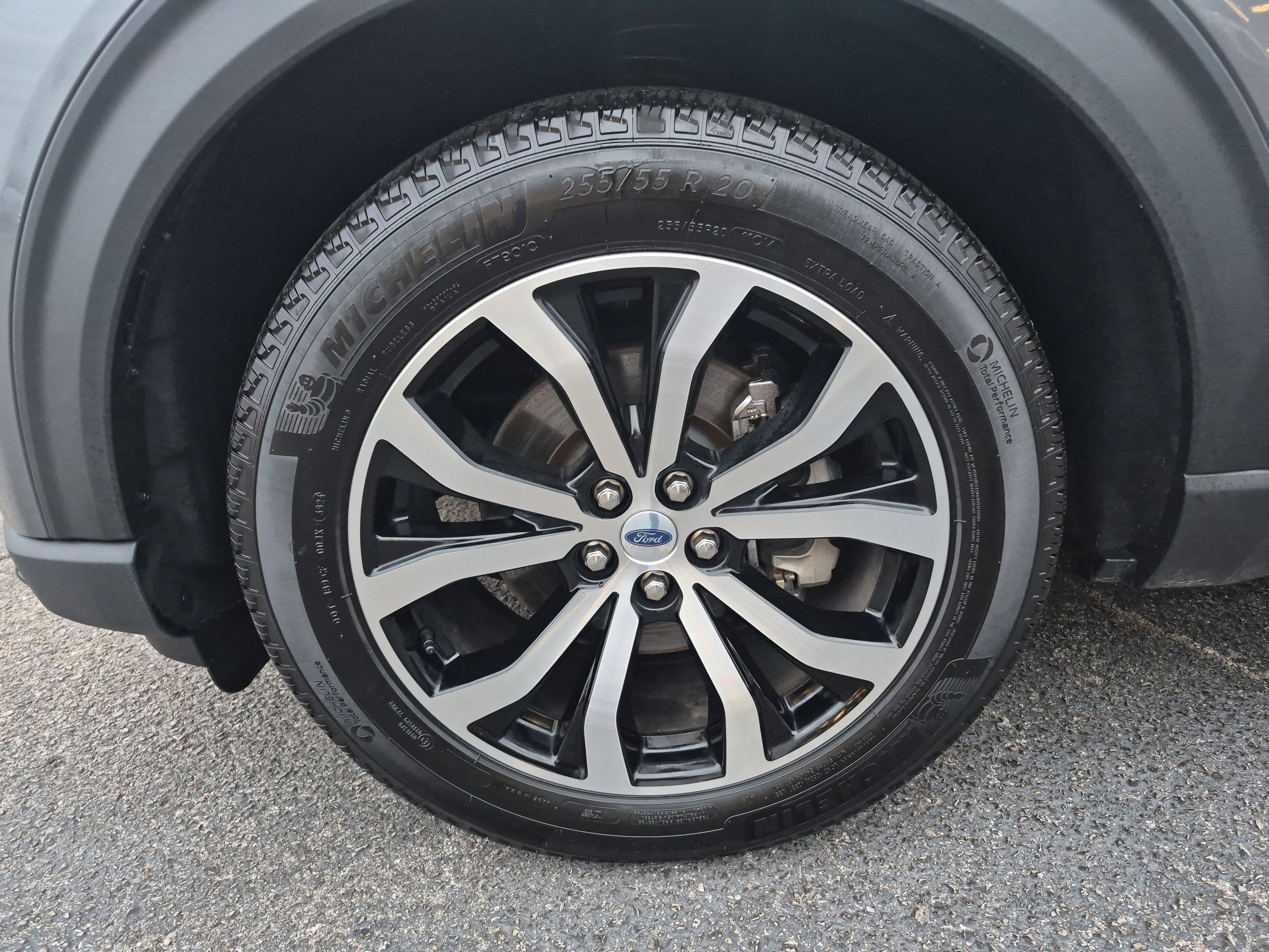 Certified 2025 Ford Explorer ST-Line image 8