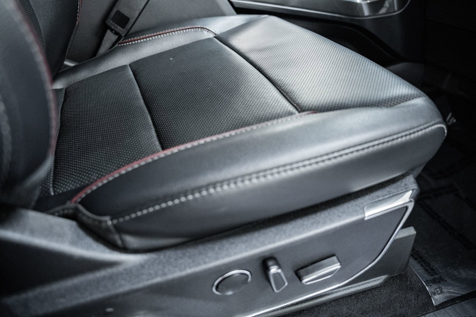 Certified 2023 Ford F150 Lariat w/ Equipment Group 502A High image 39