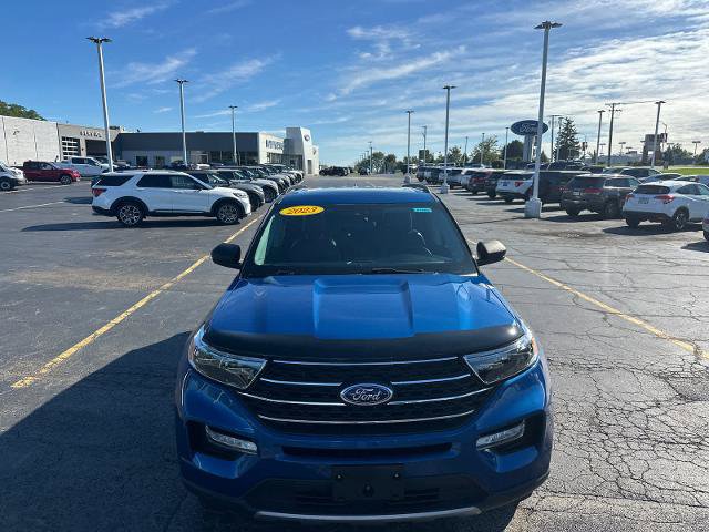 Certified 2023 Ford Explorer XLT AWD/4WD image 3