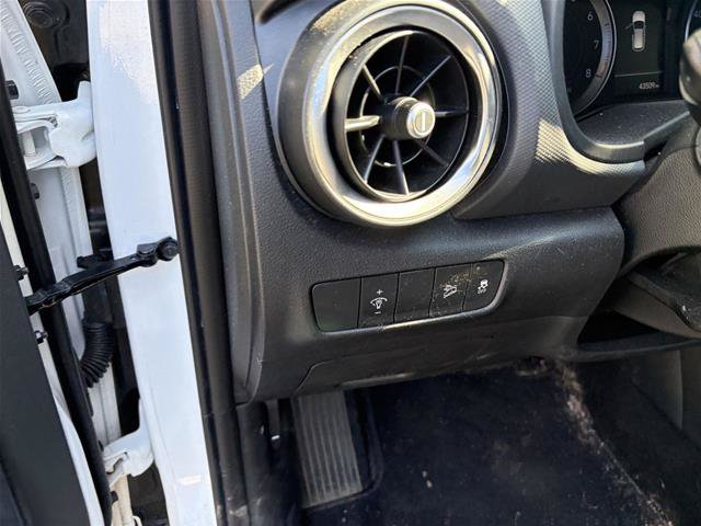 Used 2023 Hyundai Kona SEL AWD/4WD image 9