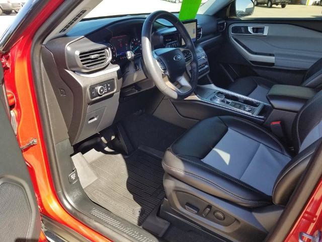 Certified 2024 Ford Explorer XLT w/ Equipment Group 202A AWD/4WD image 11
