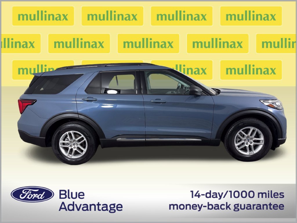 Certified 2025 Ford Explorer Active RWD image 4