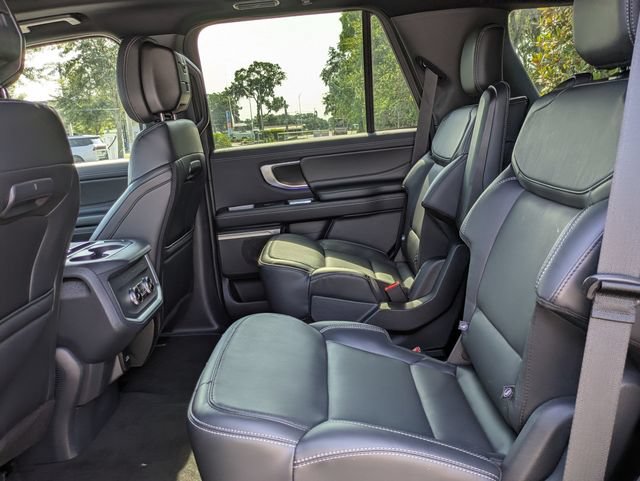 Certified 2026 Ford Expedition Platinum w/ Stealth Appearance Package AWD/4WD image 13