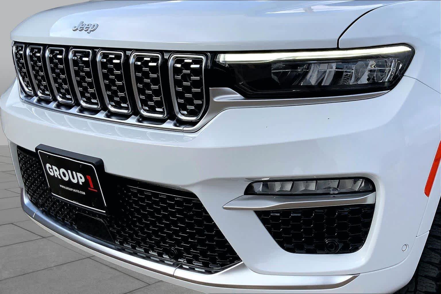 Used 2024 Jeep Grand Cherokee Summit w/ Adv Protech Group IV AWD/4WD image 30