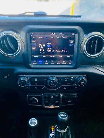 Used 2019 Jeep Wrangler Unlimited Sahara w/ Uconnect 4C Nav & Sound Group AWD/4WD image 14