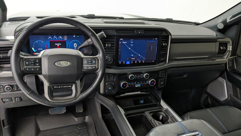 Certified 2025 Ford F250 Platinum AWD/4WD image 4