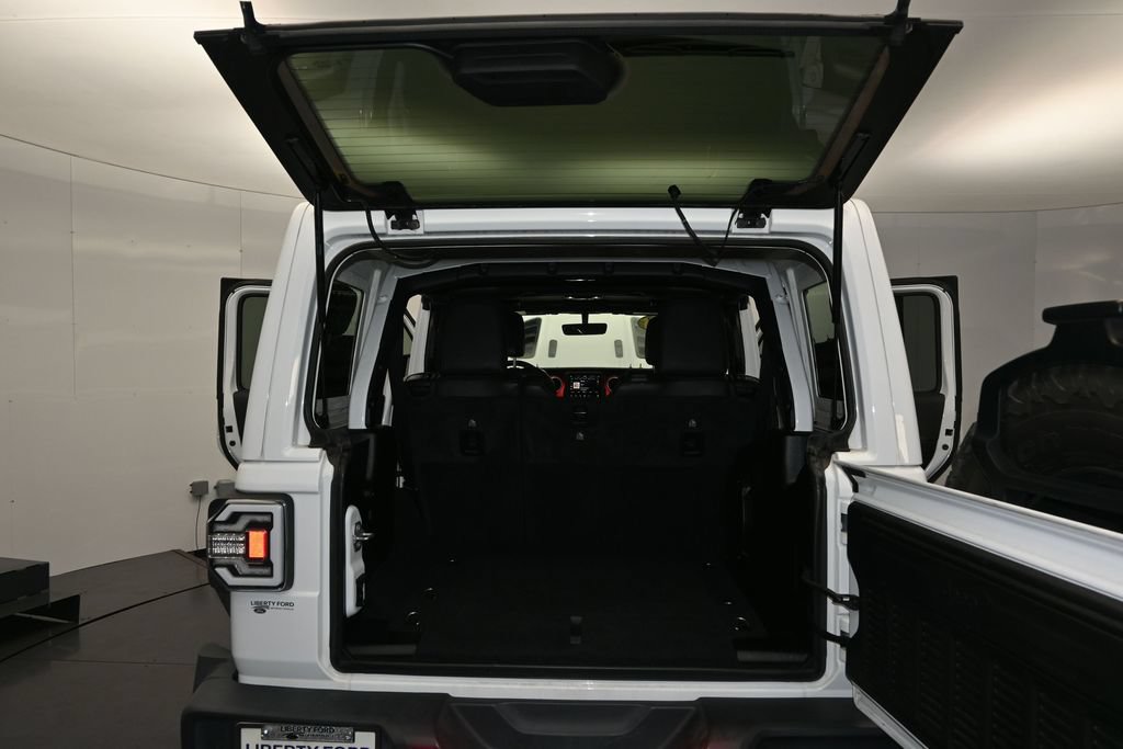 Used 2020 Jeep Wrangler Unlimited Rubicon AWD/4WD image 11