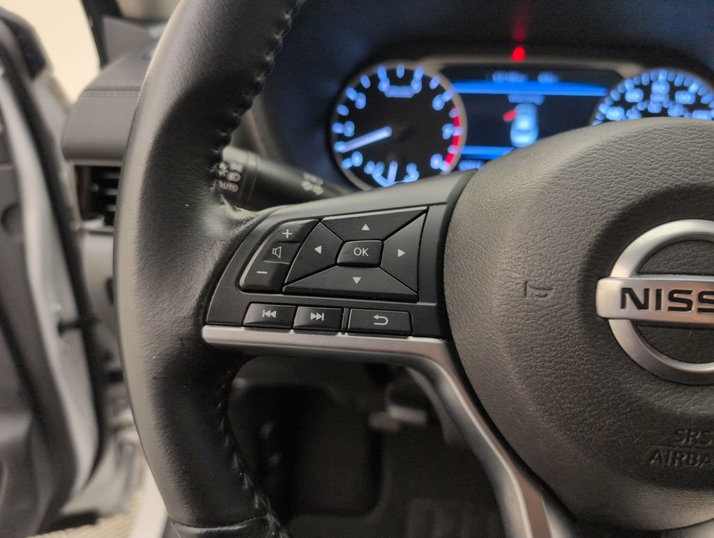 Used 2022 Nissan Sentra SV FWD image 35