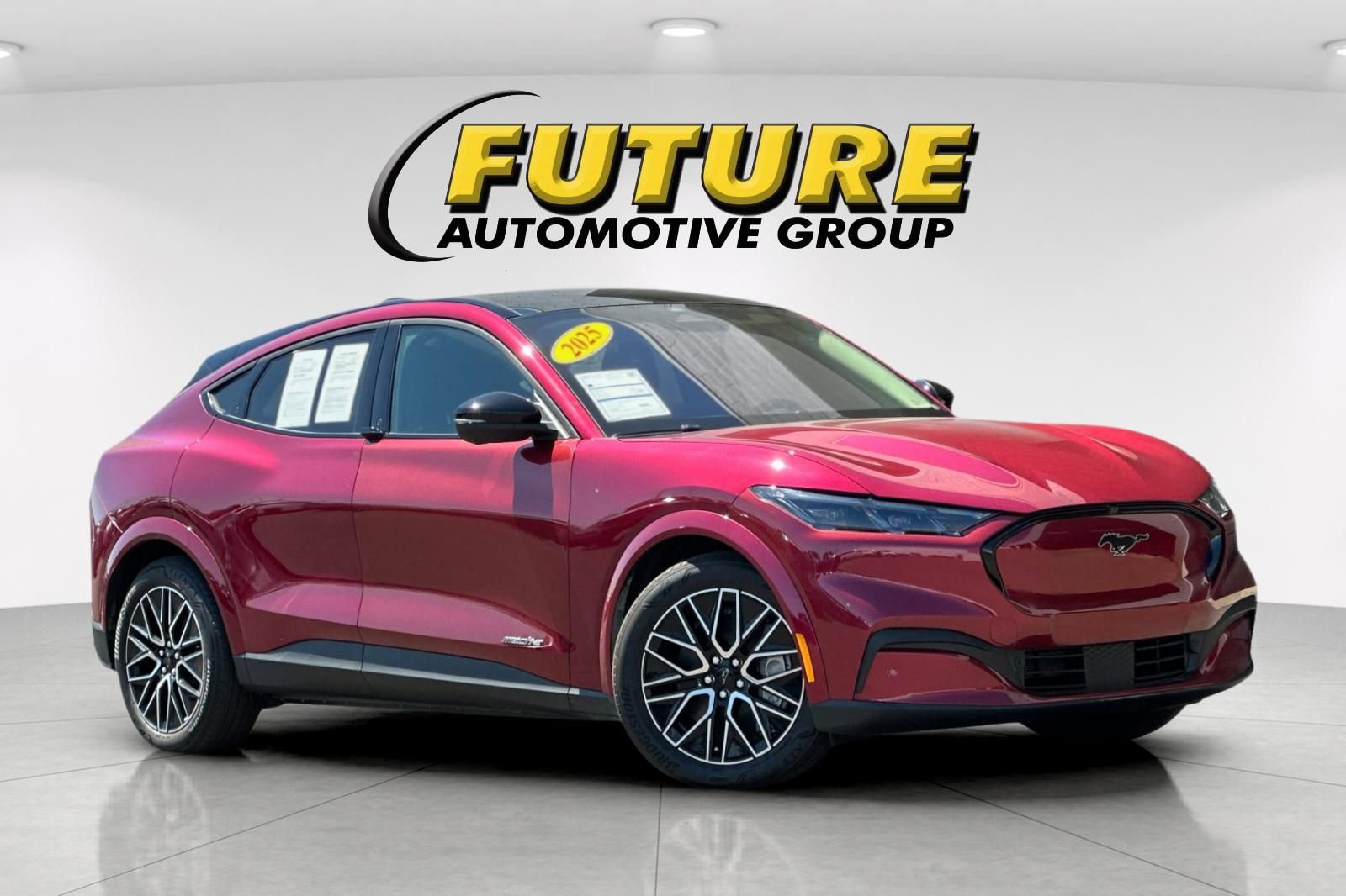 Certified 2025 Ford Mustang Mach-E Premium RWD image 1