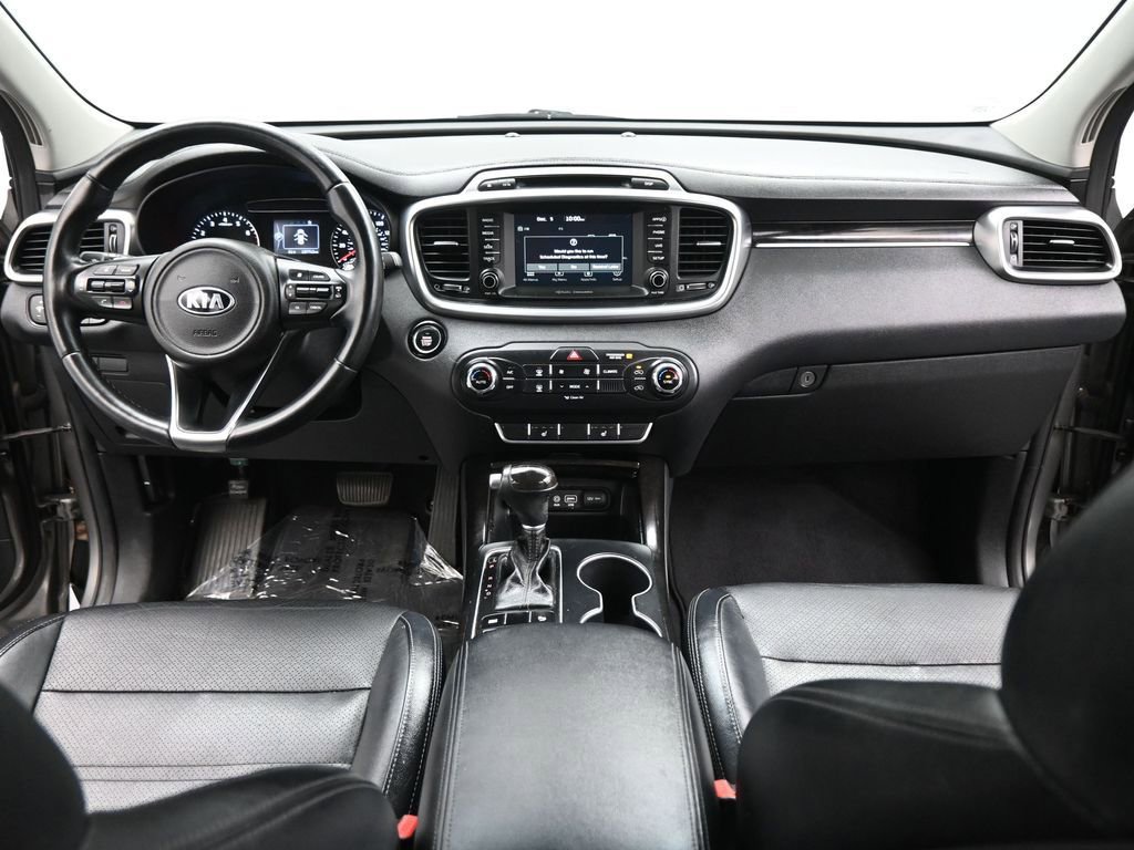 Used 2017 Kia Sorento EX image 19