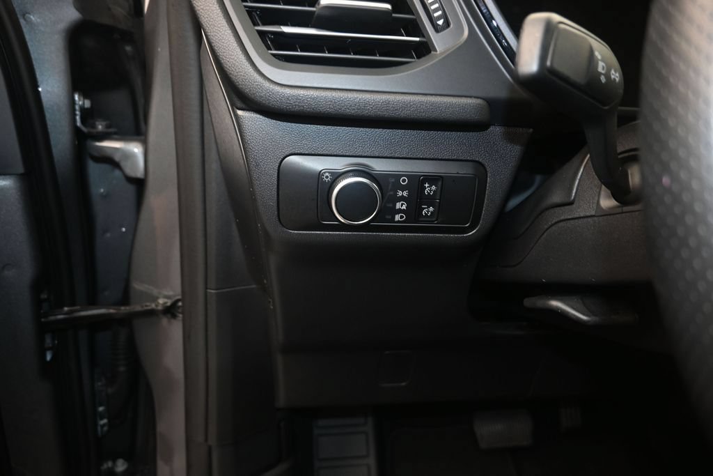 Certified 2025 Ford Escape ST-Line AWD/4WD image 12