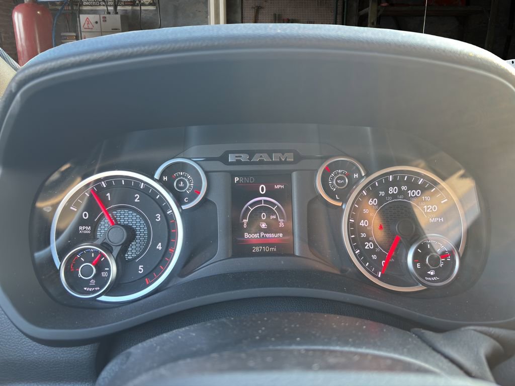 Used 2025 RAM 2500 Tradesman w/ Chrome Appearance Group image 21