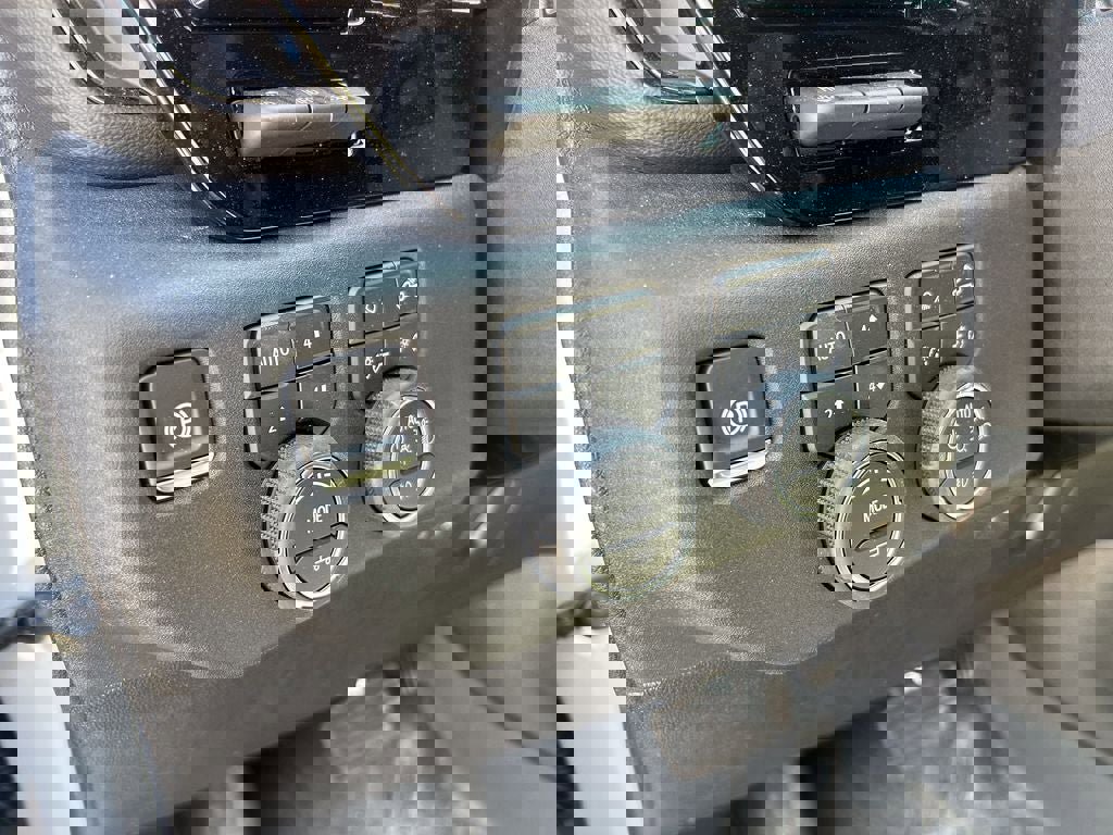 Used 2026 Chevrolet Silverado 2500 ZR2 AWD/4WD image 11