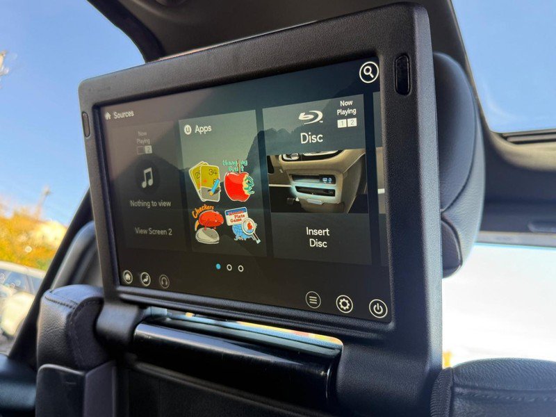 Used 2020 Chrysler Pacifica Touring-L Plus w/ Advanced Safetytec Group FWD image 17