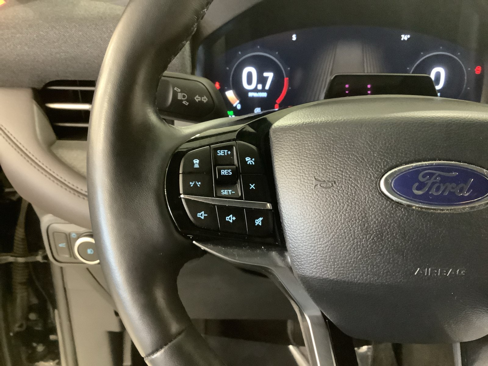 Certified 2026 Ford Explorer Platinum AWD/4WD image 15