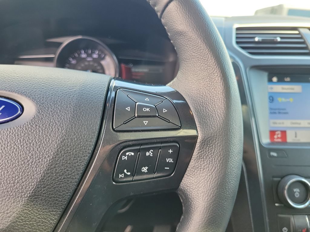 Certified 2019 Ford Explorer XLT w/ Equipment Group 202A AWD/4WD image 25