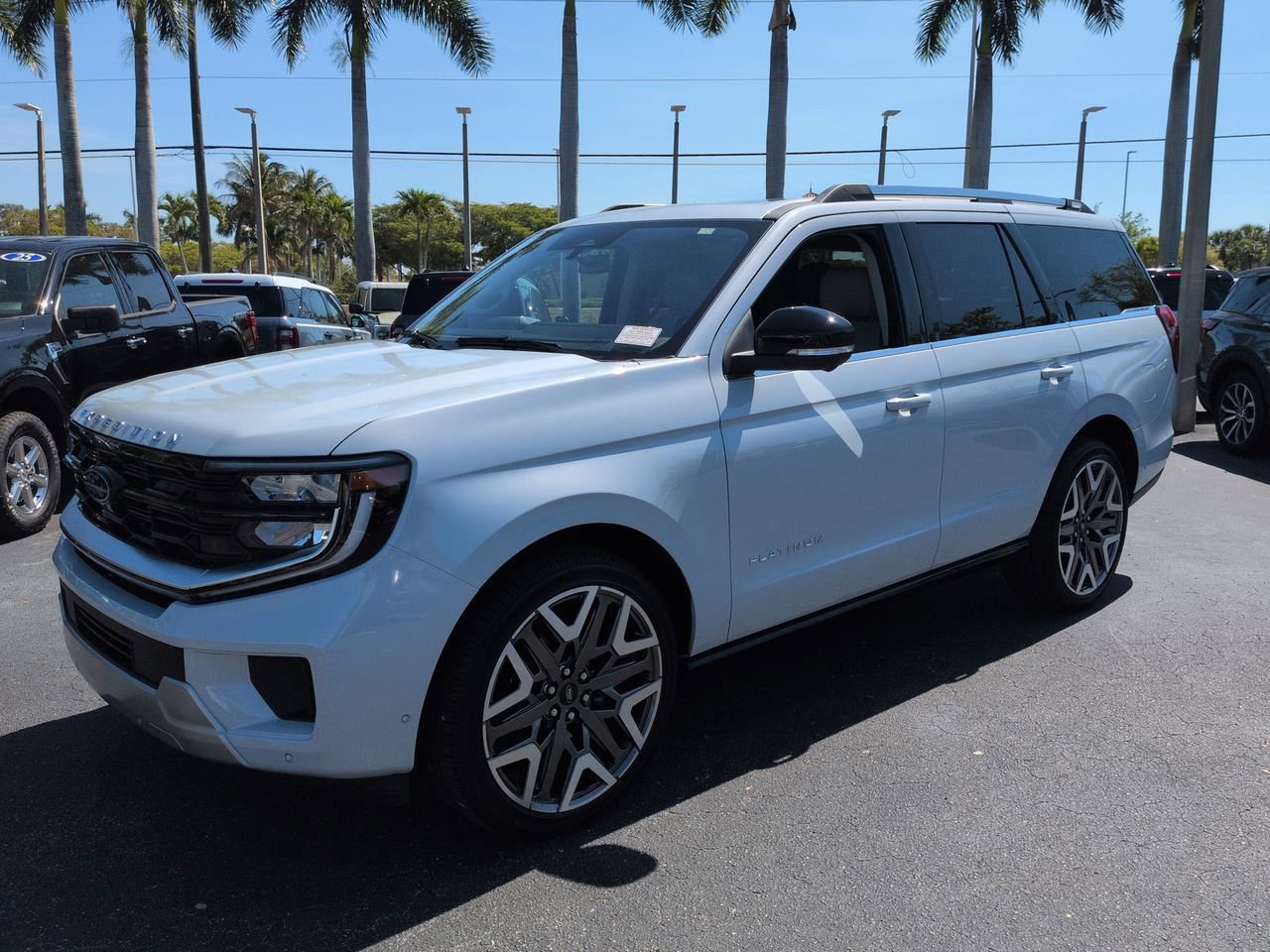 Certified 2025 Ford Expedition Platinum w/ Platinum Ultimate Package image 8