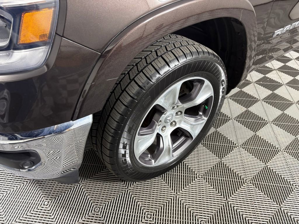 Used 2019 RAM 1500 Laramie image 9