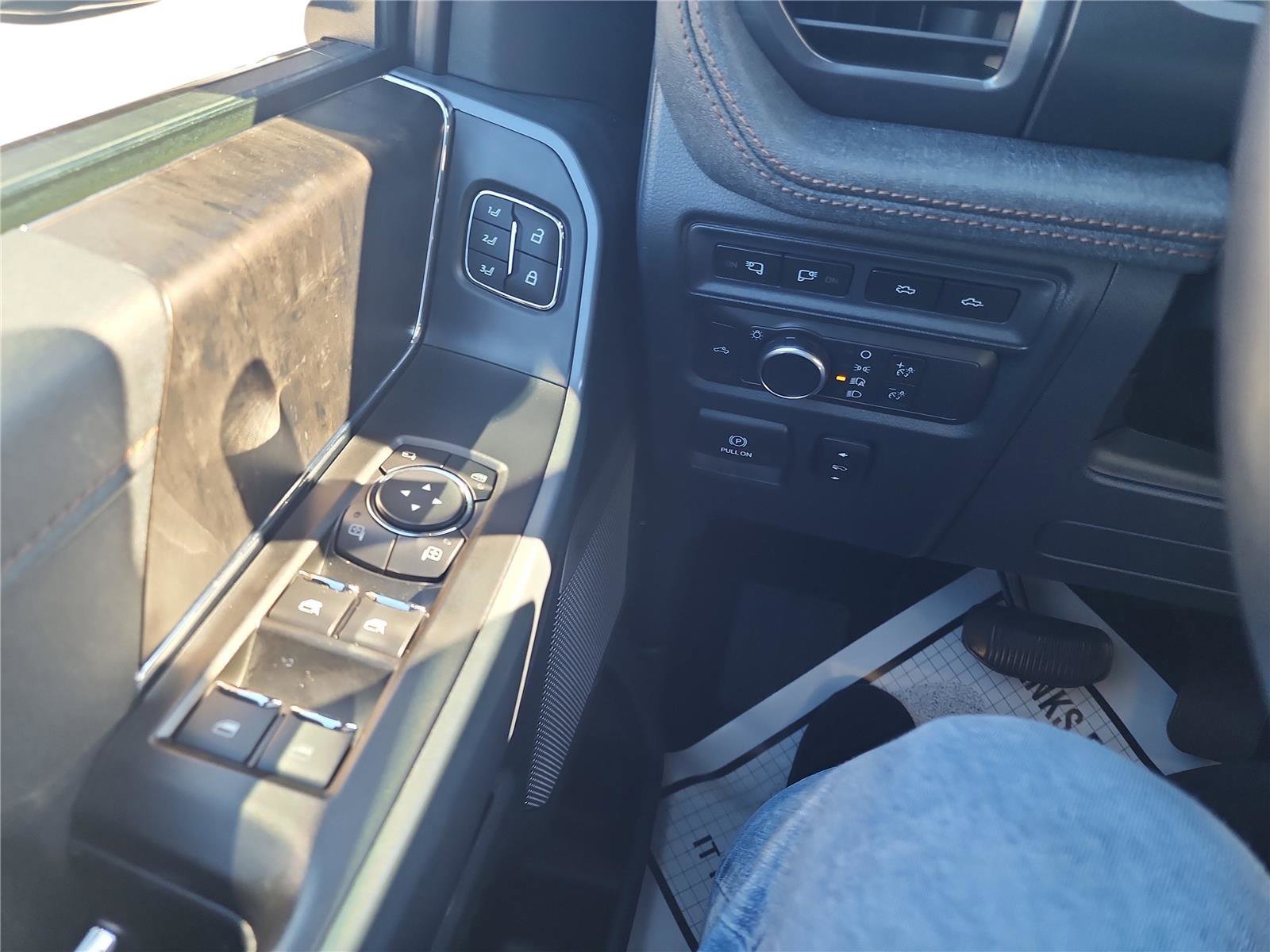 Certified 2022 Ford F150 Lightning Lariat image 31