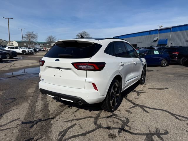 Certified 2023 Ford Escape ST-Line Select w/ Tech Pack #2 image 6