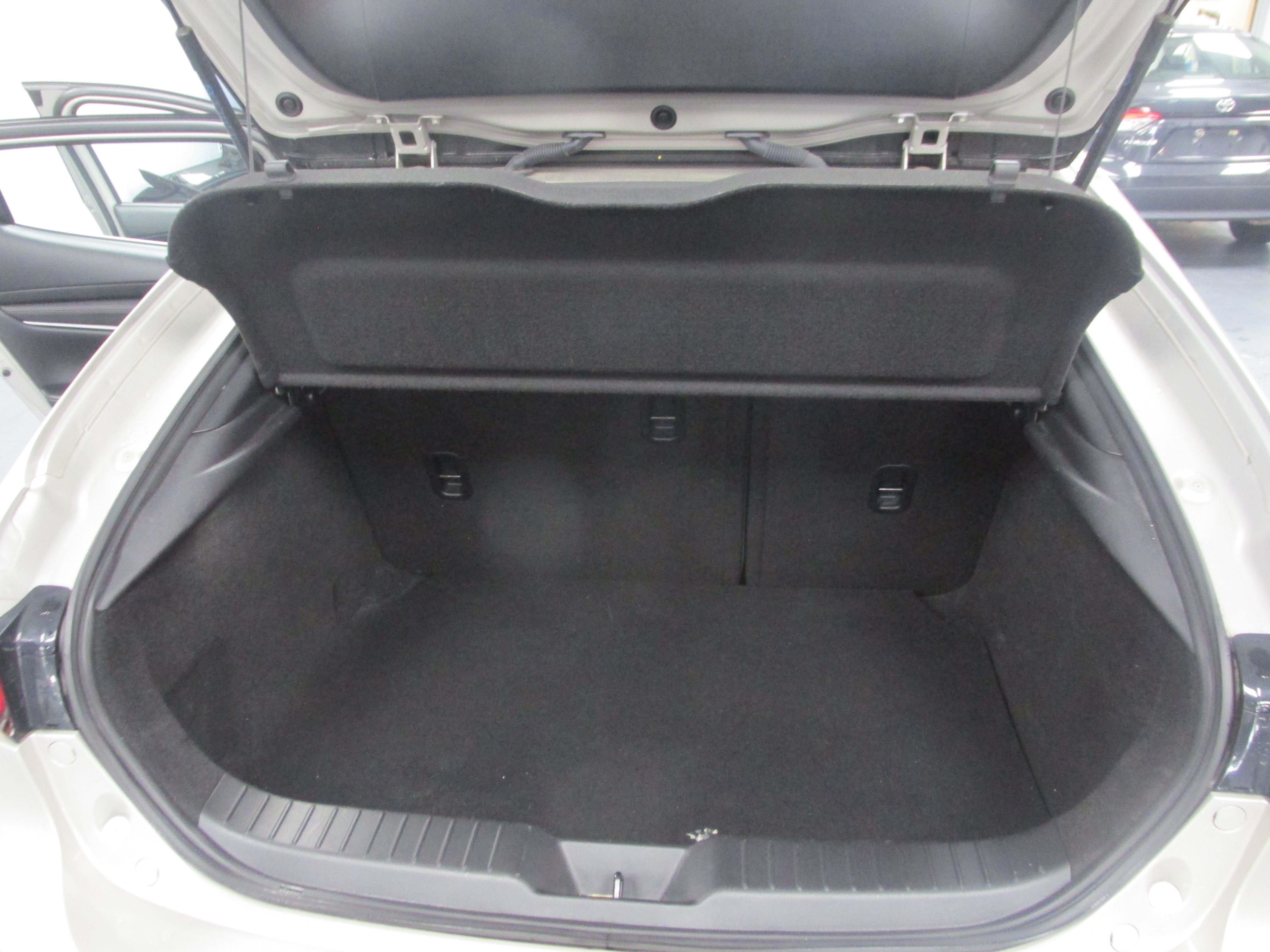 Used 2024 MAZDA MAZDA3 s FWD image 18