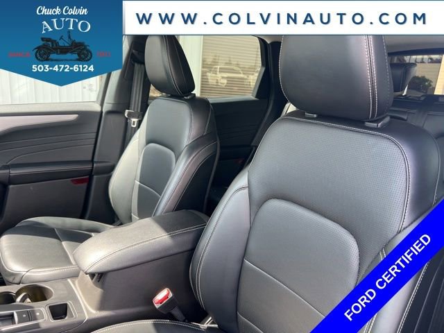 Certified 2025 Ford Escape Platinum AWD/4WD image 16