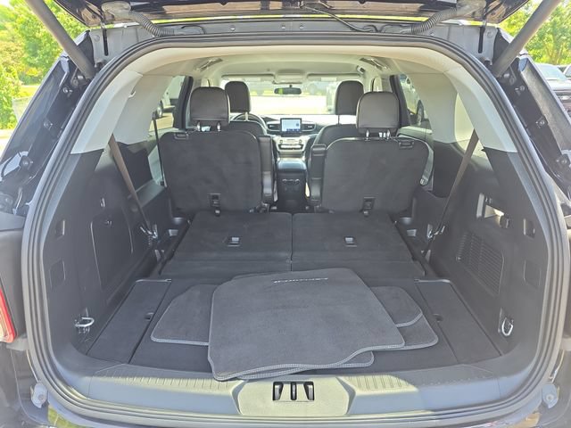 Certified 2024 Ford Explorer XLT w/ Equipment Group 202A AWD/4WD image 7