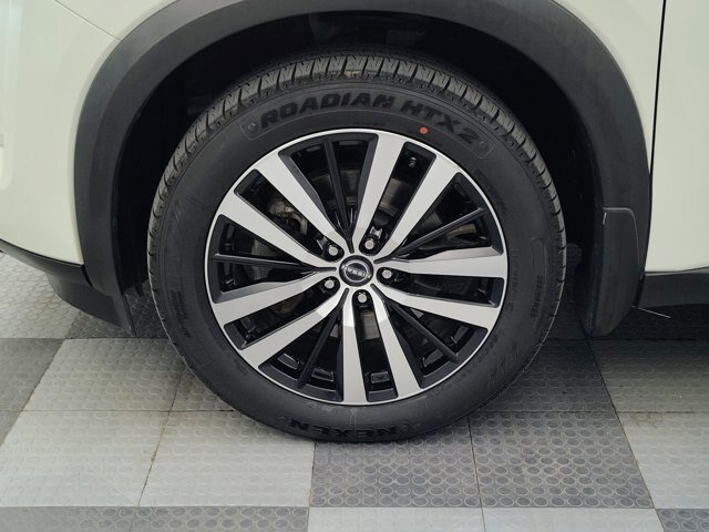 Used 2023 Nissan Pathfinder Platinum AWD/4WD image 15