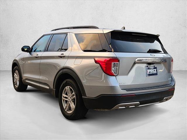 Certified 2023 Ford Explorer XLT w/ Equipment Group 202A AWD/4WD image 8