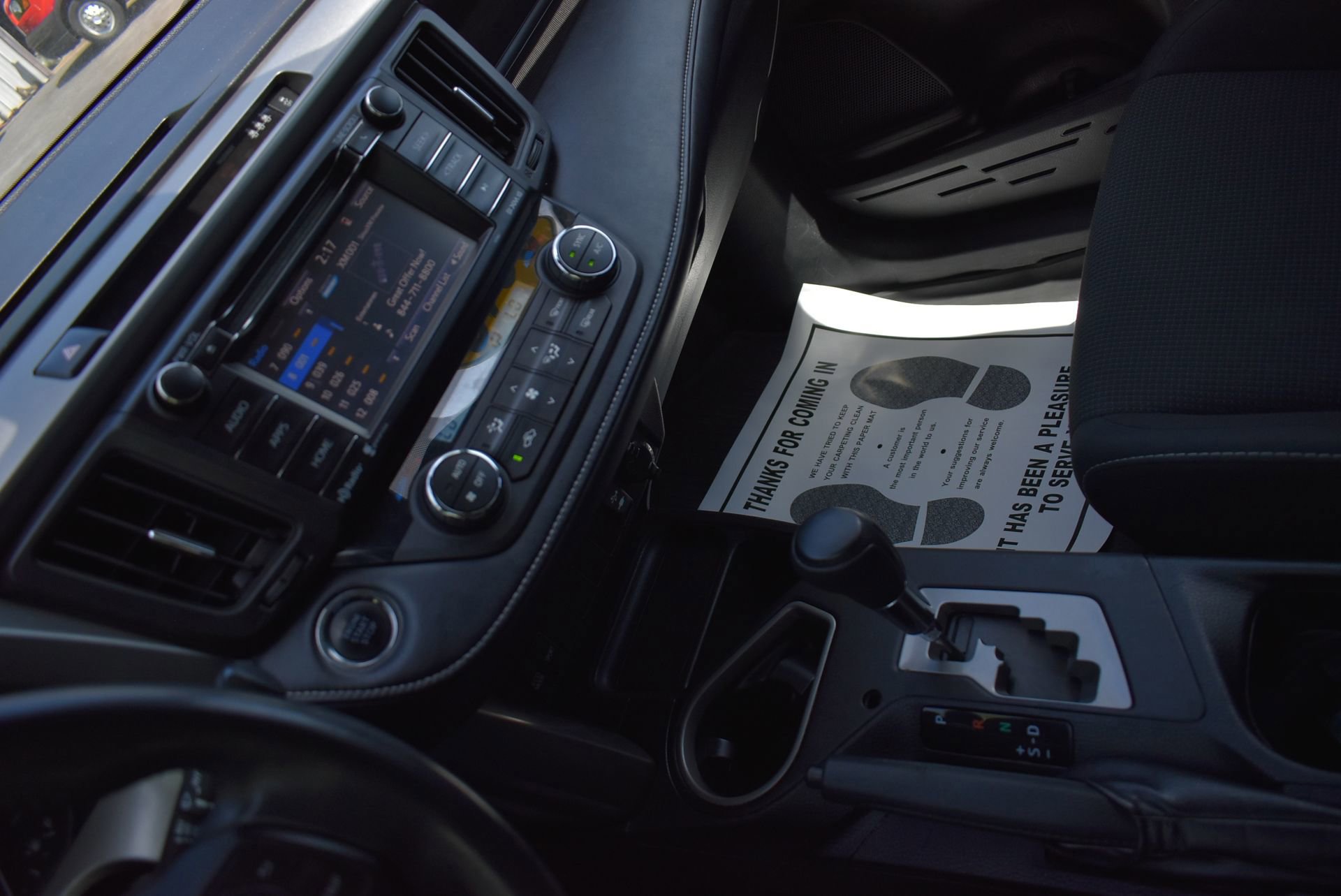 Used 2018 Toyota RAV4 XLE w/ Plus Extra Value Package AWD/4WD image 25